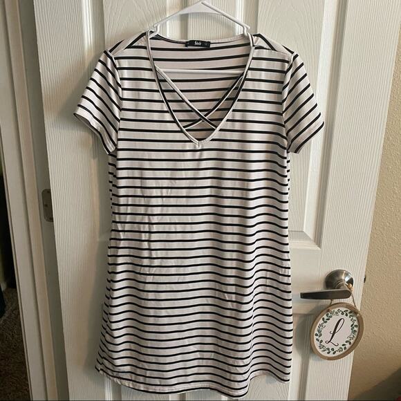 Shein Striped Mini Dress w/ Crisscross Neckline Women's Size Large Black & White - Picture 1 of 6